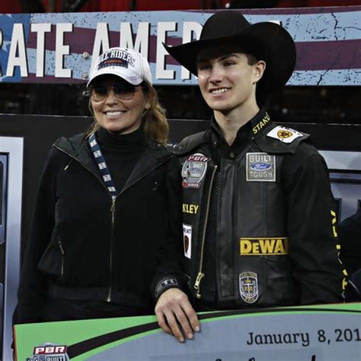 Kacy Lockwood Net Worth