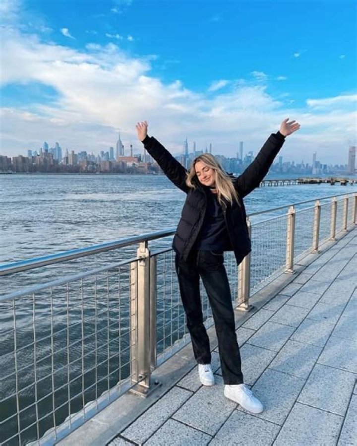 Katelyn Tarver Net Worth