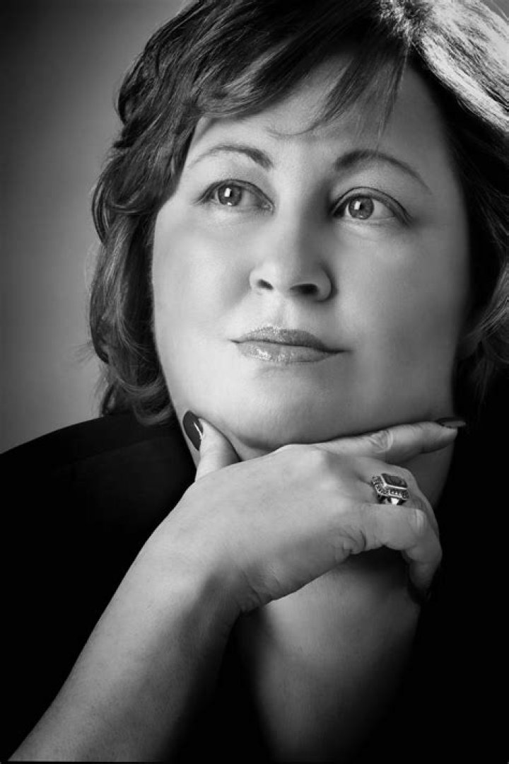 Kay Hooper Net Worth