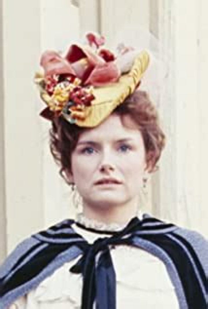 Kelly Jean Peters Net Worth