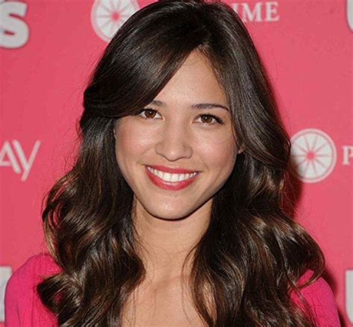 Kelsey Chow Bio, Wiki, Boyfriend, Affairs, Net worth, Age, Height