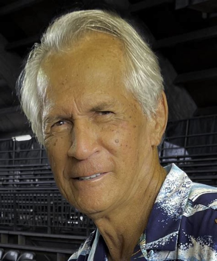 Kimo Kahoano Net Worth