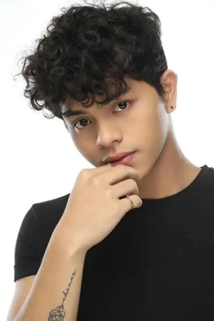 Kokoy de Santos Net Worth