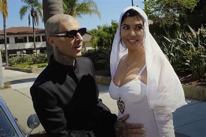 Kourtney Kardashian And Travis Barker Secretly Married In A Chapel In Las Vegas, Here Are The Photos