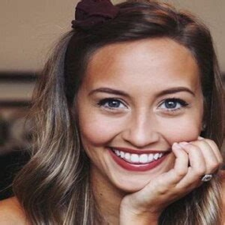 
Kristin Lauria Height, Weight, Net Worth, Age, Birthday, Wikipedia, Who, Nationality, Biography 