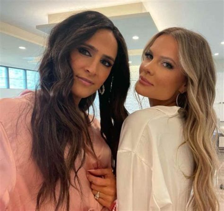 Lauren Shehadi, Dating, Boyfriend, Net Worth, Career, Wiki-Bio, Age, Height