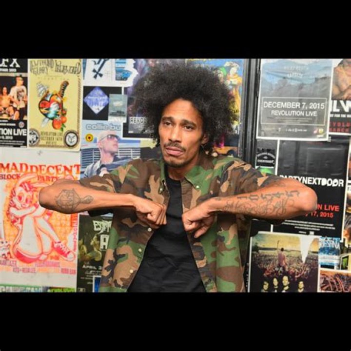 Layzie Bone Net Worth