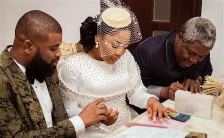 
Legally Married! Gospel Singer Mercy Chinwo Weds Pastor Blessed In Court 