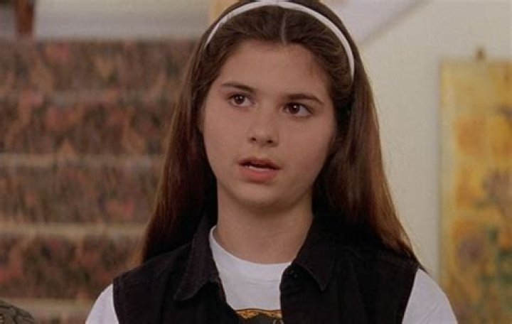 Lisa Jakub Height, Weight, Measurements, Bra Size, Shoe Size