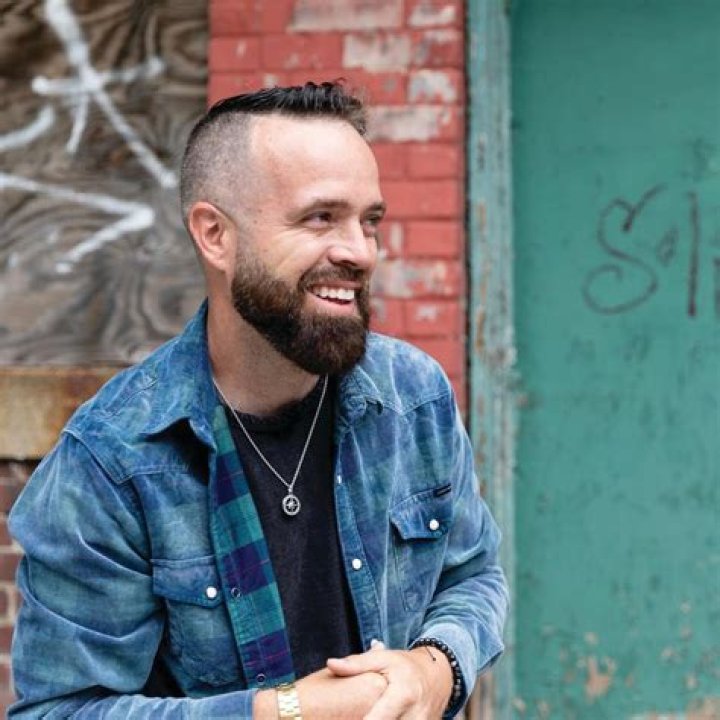 Louie Bello Net Worth