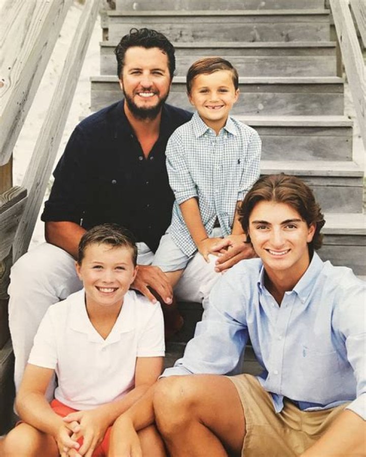 Luke Bryan’s Family – A Reveal Of His Wife, Kids And How He Tragically Lost Both His Siblings