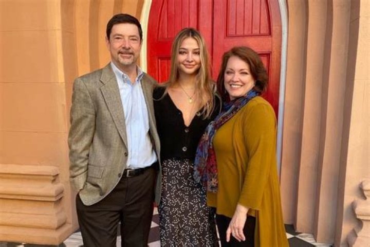 Madelyn Cline Parents: Meet Pam Cline, Mark Cline