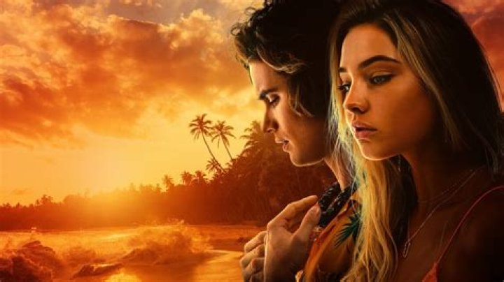 Madelyn Cline Height, Weight, Body Measurements, Bra Size, Shoe Size