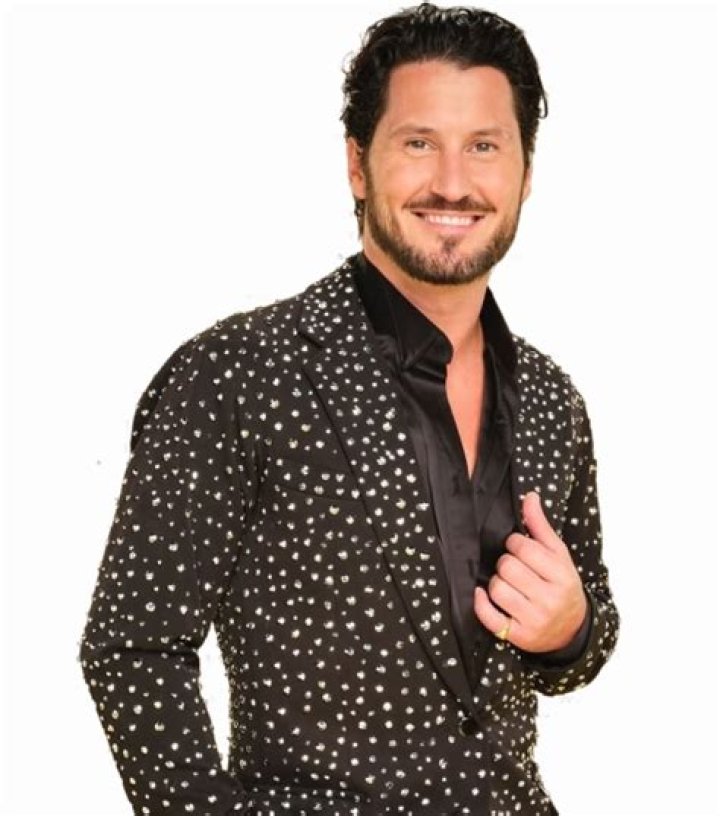 Maksim Chmerkovskiy Bio, Age, Height, Wife, Son, DWTS, Net Worth, and Ig