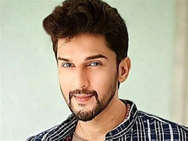 Manish Raisinghan Height, Weight, Net Worth, Age, Birthday, Wikipedia, Who, Instagram, Biography