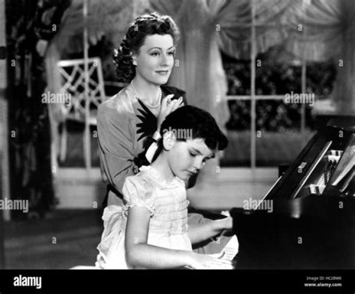 Mary Lou Harrington Net Worth