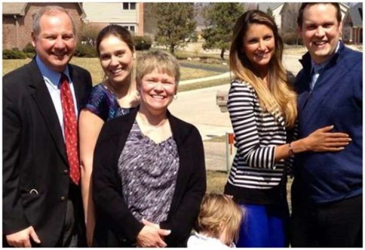 McKinzie Roth Married, Husband, Children, Net Worth, Facts, Wiki-Bio