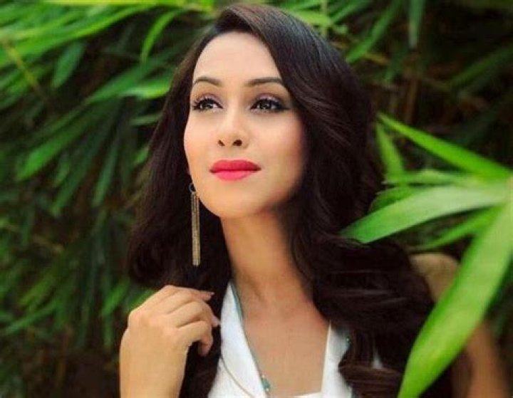 Minal Mogam Height, Weight, Net Worth, Age, Birthday, Wikipedia, Who, Instagram, Biography