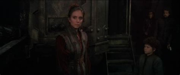 Molly Wryn Net Worth