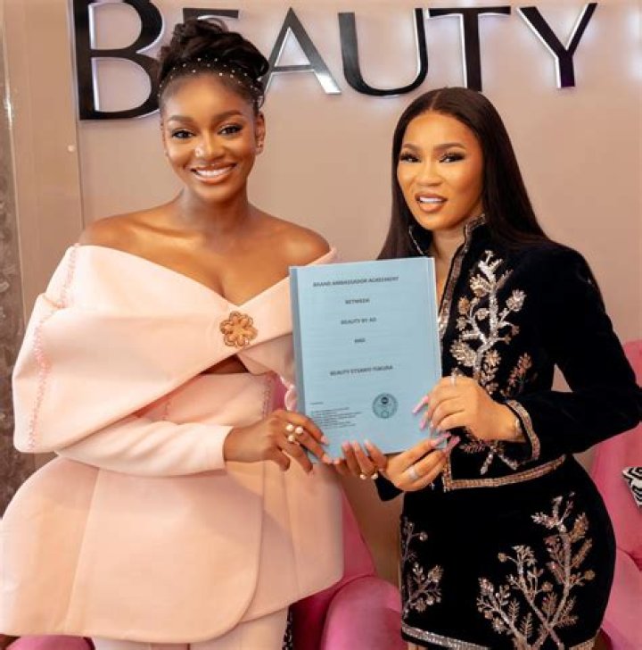 
Naija reality stars came to support their colleague Beauty Tukura 