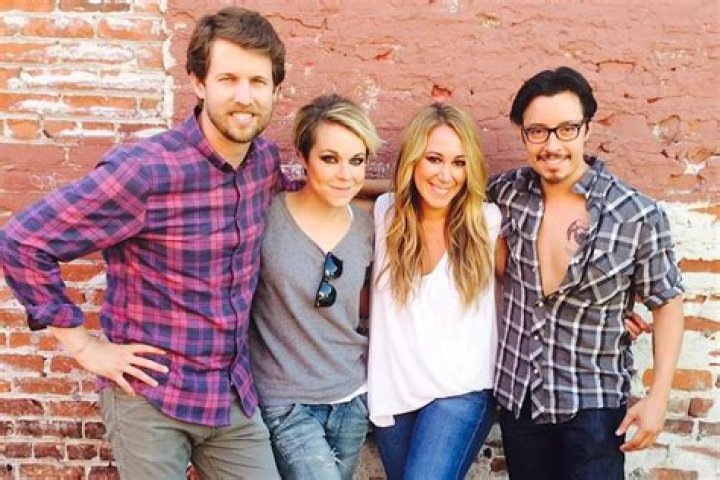 
‘Napoleon Dynamite’ ‘s Jon Heder, Haylie Duff and More Reunite in Epic Throwback: ‘Gosh!’ 