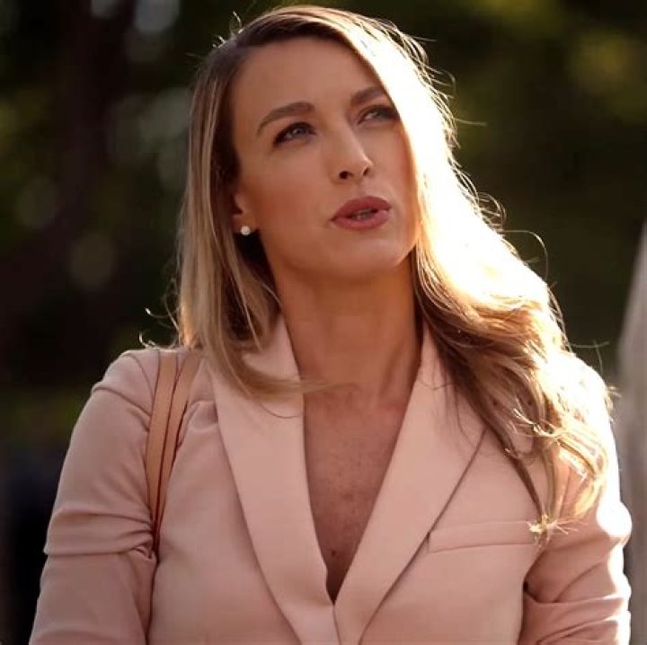 Natalie Zea Height, Weight, Measurements, Bra Size, Shoe Size