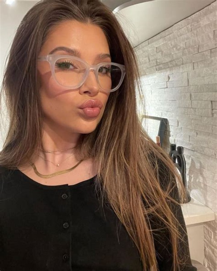 Natasha Calis Net Worth