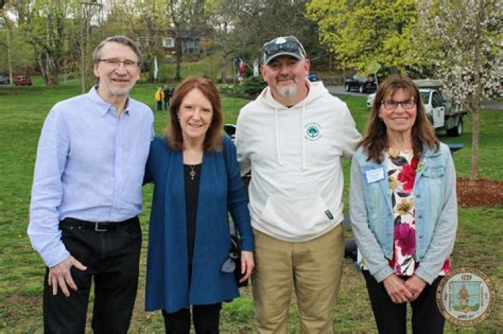 Norm Abram Wife Elise Hauenstein: Age, Wiki, Net Worth, Kids, Family