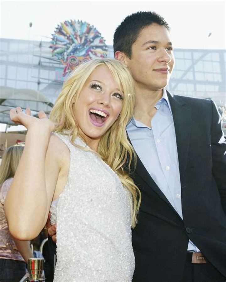 Oliver James Net Worth