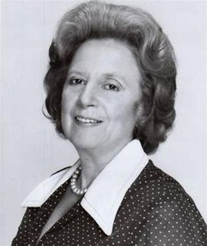 Penny Santon Net Worth