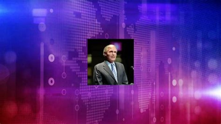 Ray Chambers Net Worth