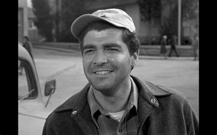 Robert McQuain Net Worth