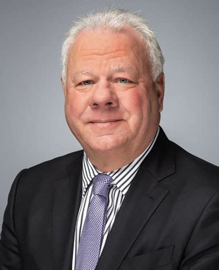 Robert Murphy Net Worth