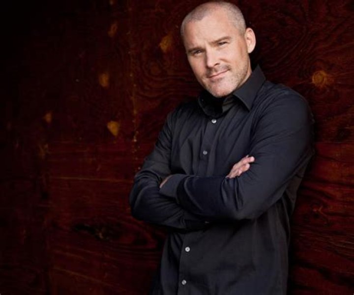 Roger Craig Smith Net Worth