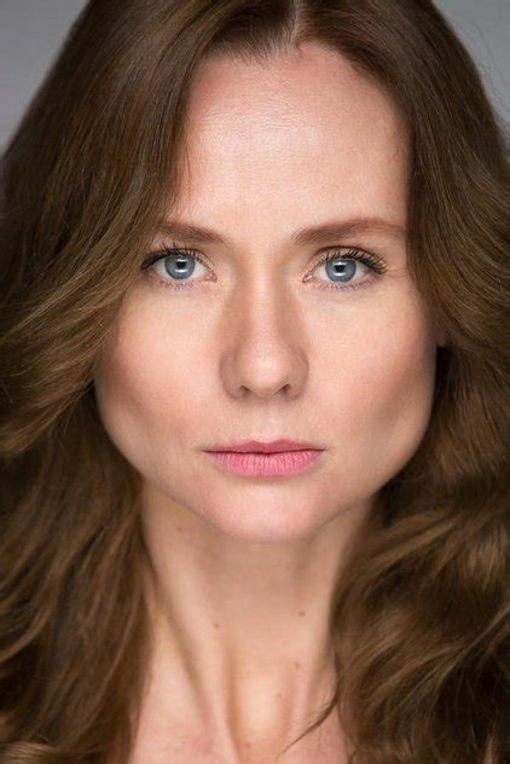 Sabine Crossen Net Worth