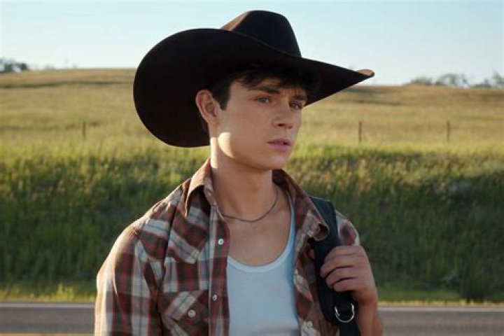 Sam Bixby Starring As Alex In The Series Sister With a Secret, How Old Is The Actor?