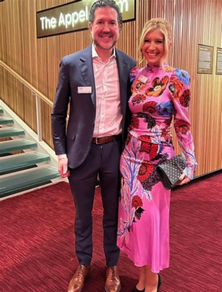 Sara Eisen Wiki, Pregnant, Salary, Age, Net Worth, Husband, Bikini, Height