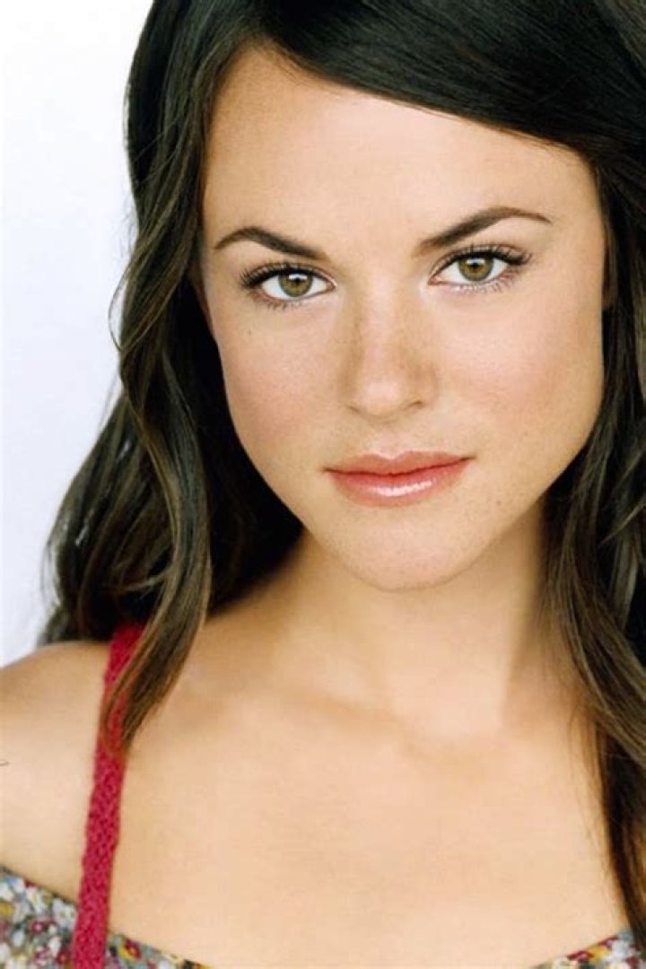 Sarah Butler Net Worth