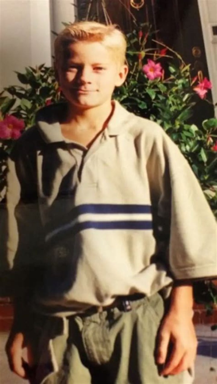 Sean Kuraly Height, Weight, Net Worth, Age, Birthday, Wikipedia, Who, Nationality, Biography