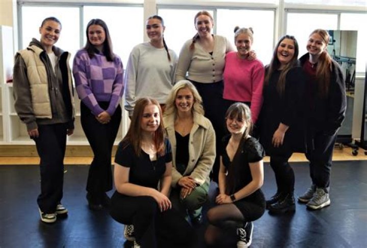 Sophie Ayres Net Worth