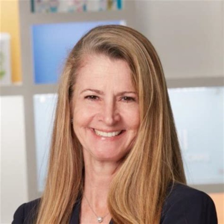 Stephanie Stahl Net Worth