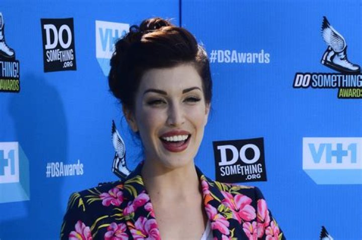 Stevie Ryan Dating Before Suicide? Know Her The Then Boyfriends!