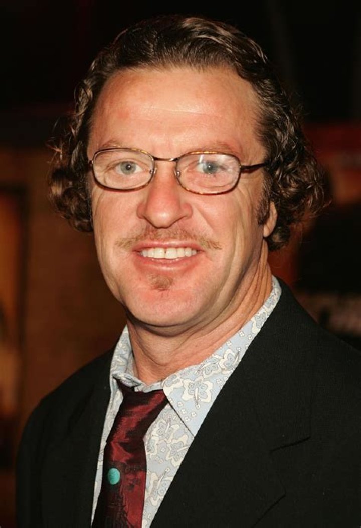 Stewart Finlay-McLennan Net Worth