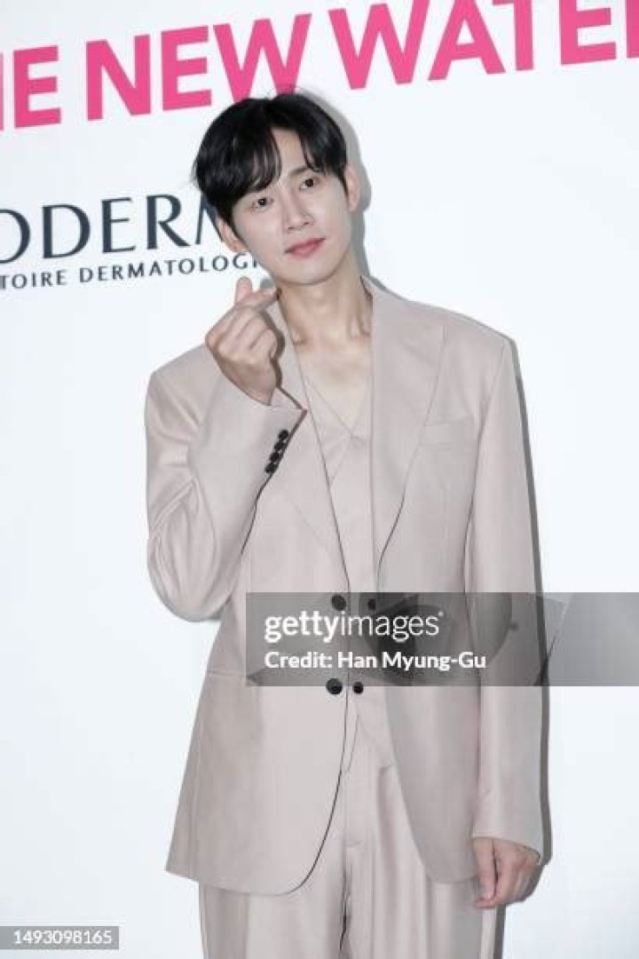 Sung Hoon (Actor) Wiki, Bio, Age, Height, Weight, Girlfriend, Net Worth, Facts