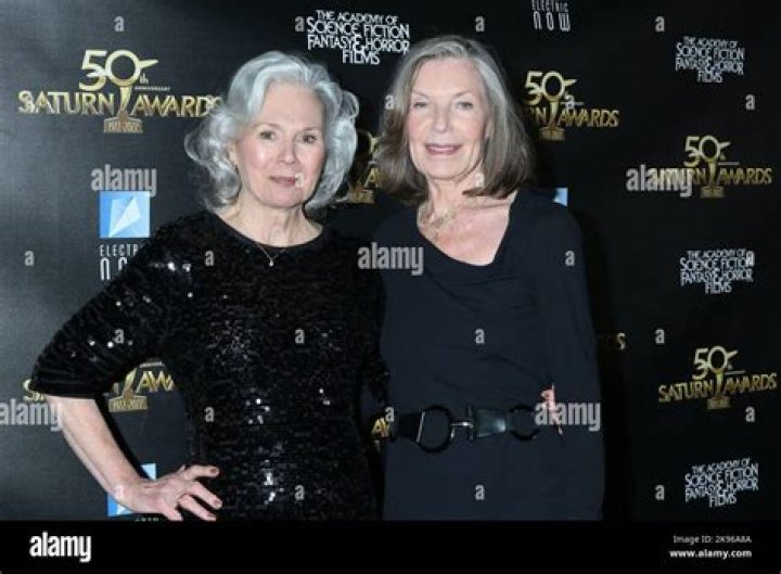 Susan Sullivan: Husband, net worth, tattoos, smoking & body measurements