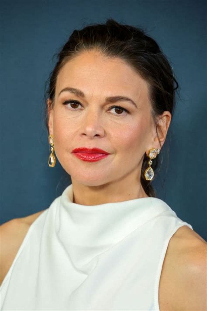 Sutton Foster Height, Weight, Measurements, Bra Size, Shoe Size