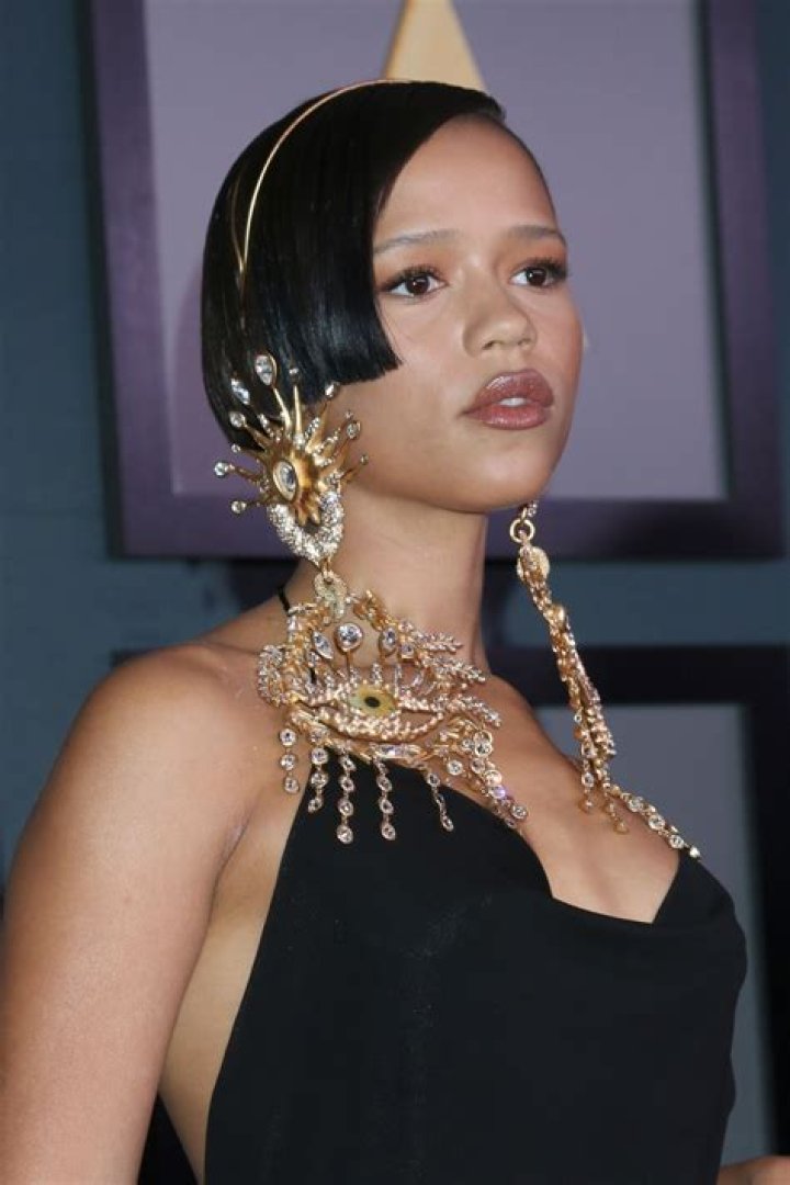 Taylor Russell Height, Weight, Measurements, Bra Size, Shoe Size