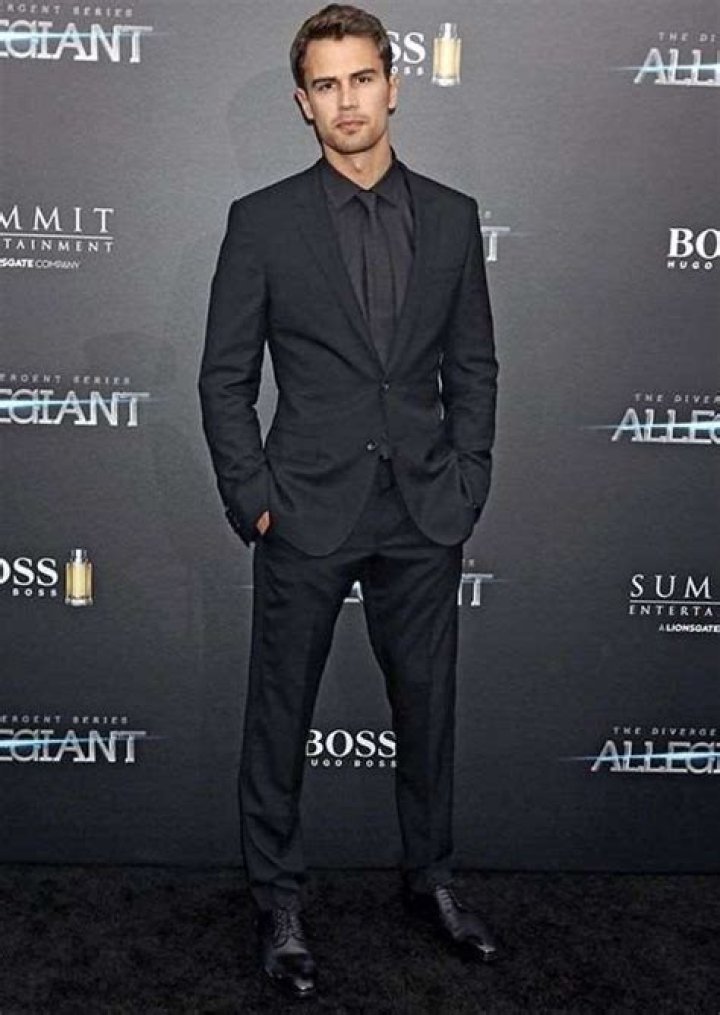 Theo James Height, Weight, Net Worth, Age, Birthday, Wikipedia, Who, Nationality, Biography