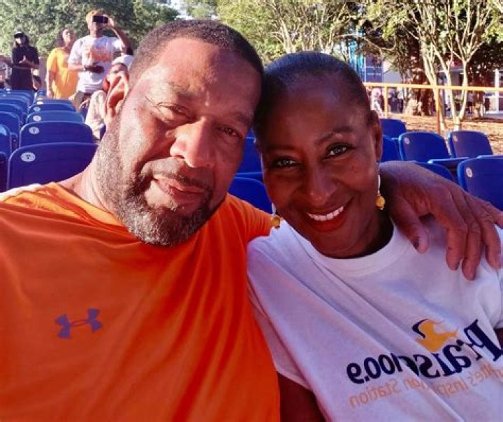 Tonya Brown Bio, Wiki, Age, Husband, News, WPDE, Salary, and Net Worth.