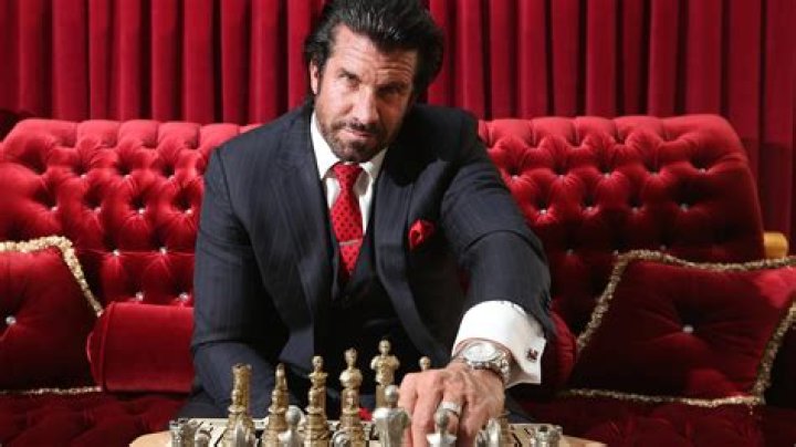 Travers Beynon Bio, Family, Career, Wife, Wealth, Measurements